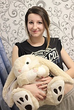Ukrainian mail order bride Julia from Berdiansk with light brown hair and brown eye color - image 2