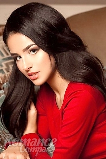 Ukrainian mail order bride Tatiana from Kiev with brunette hair and green eye color - image 1