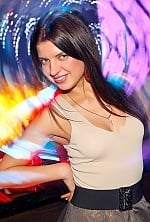 Ukrainian mail order bride Viktoria from Kharkiv with brunette hair and green eye color - image 2