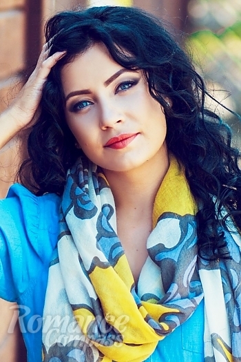 Ukrainian mail order bride Irina from Kharkov with black hair and blue eye color - image 1