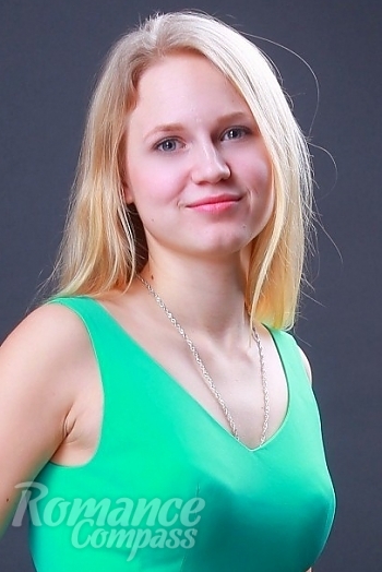 Ukrainian mail order bride Tatiana from Lugansk with blonde hair and grey eye color - image 1