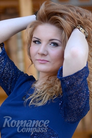 Ukrainian mail order bride Irina from Kharkov with red hair and grey eye color - image 1