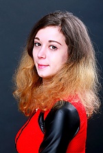 Ukrainian mail order bride Valeria from Doneck with light brown hair and brown eye color - image 3