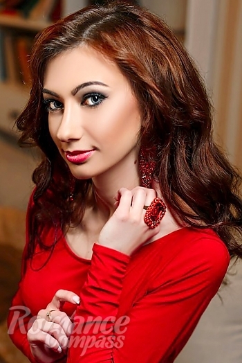 Ukrainian mail order bride Alena from Kharkov with brunette hair and blue eye color - image 1