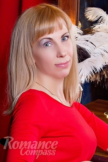 Ukrainian mail order bride Lyda from Luhansk with blonde hair and blue eye color - image 1