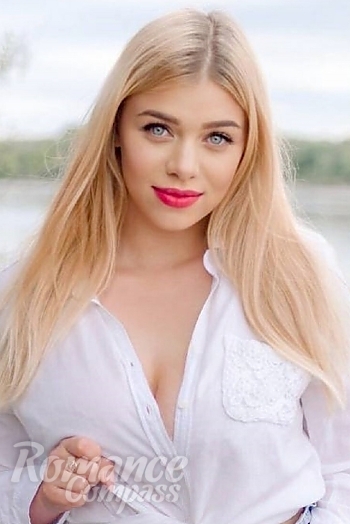 Ukrainian mail order bride Maria from Kremenchug with blonde hair and blue eye color - image 1
