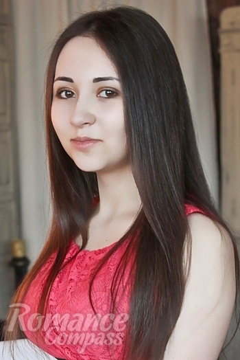 Ukrainian mail order bride Tatianna from Nikolaev with brunette hair and brown eye color - image 1