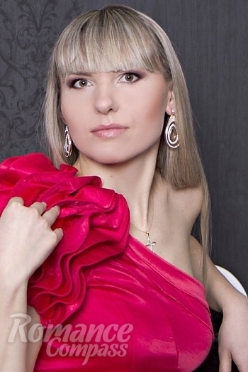Ukrainian mail order bride Nataliya from Odessa with blonde hair and brown eye color - image 1