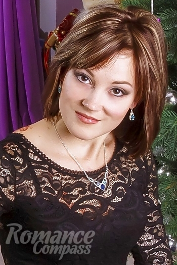 Ukrainian mail order bride Aniuta from Poltava with brunette hair and hazel eye color - image 1