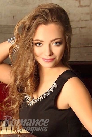 Ukrainian mail order bride Julia from Odessa with light brown hair and grey eye color - image 1