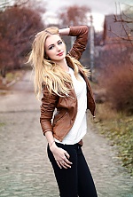 Ukrainian mail order bride Yuliia from Kharkiv with blonde hair and green eye color - image 4