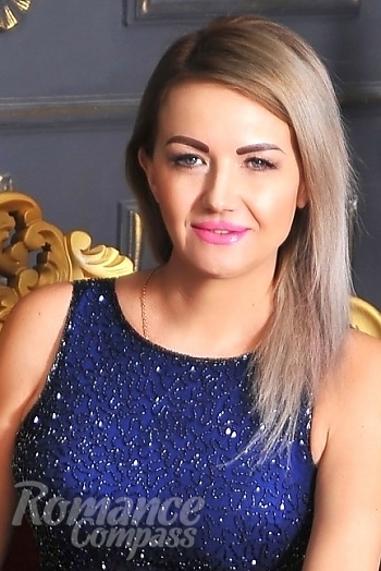 Ukrainian mail order bride Zhanna from Nikolaev with white grey hair and grey eye color - image 1