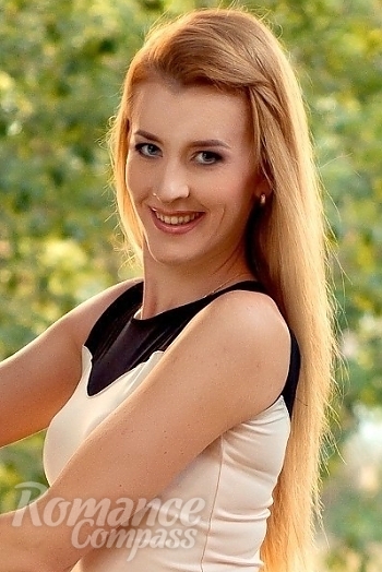 Ukrainian mail order bride Sofiya from Kharkov with blonde hair and blue eye color - image 1