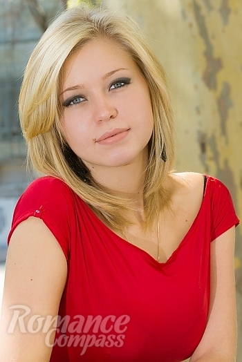Ukrainian mail order bride Juliya from Odessa with blonde hair and blue eye color - image 1