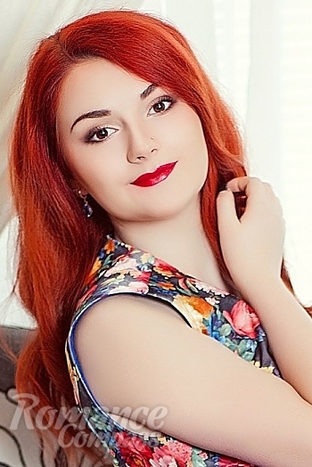 Ukrainian mail order bride Liliya from Kharkiv with red hair and brown eye color - image 1