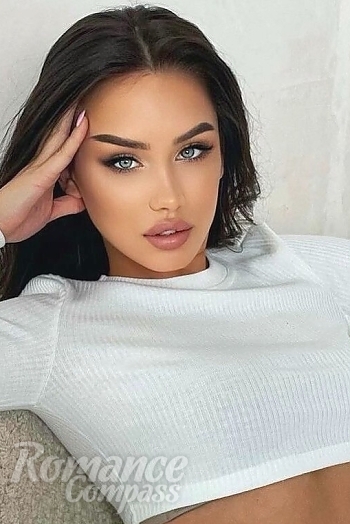 Ukrainian mail order bride Anastasia from Cherkassy with brunette hair and green eye color - image 1