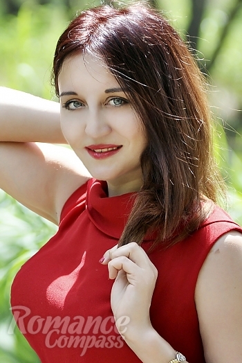Ukrainian mail order bride Lesya from Kiev with light brown hair and grey eye color - image 1