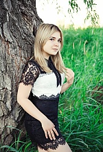 Ukrainian mail order bride Dasha from Kiev with light brown hair and green eye color - image 3