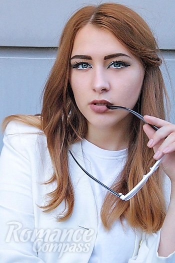 Ukrainian mail order bride Alyona from Kiev with light brown hair and green eye color - image 1