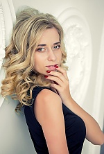 Ukrainian mail order bride Anastasia from Chernovtsy with blonde hair and green eye color - image 9