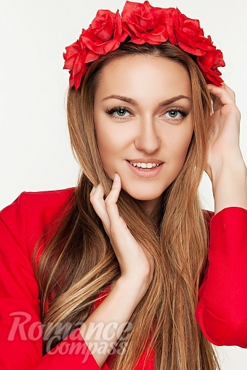 Ukrainian mail order bride Marina from Kharkiv with light brown hair and grey eye color - image 1