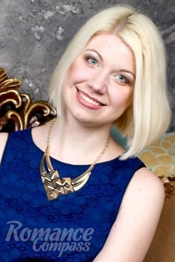 Ukrainian mail order bride Tatyana from Donetsk with blonde hair and blue eye color - image 1