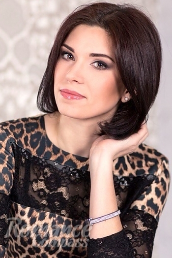 Ukrainian mail order bride Yulia from Kyiv with black hair and brown eye color - image 1