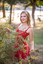 Ukrainian mail order bride Elena from Varvarovka with blonde hair and green eye color - image 6
