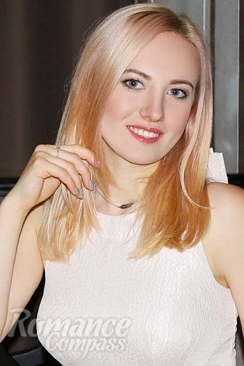 Ukrainian mail order bride Liuba from Kiev with blonde hair and hazel eye color - image 1