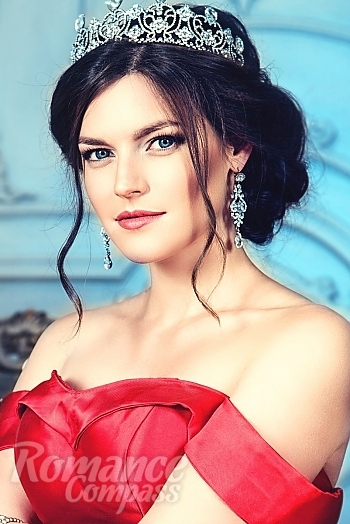 Ukrainian mail order bride Vladyslava from Kyiv with brunette hair and blue eye color - image 1