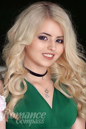Ukrainian mail order bride Alisa from Odessa with blonde hair and blue eye color - image 1