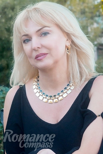 Ukrainian mail order bride Elena from Dnipro with blonde hair and green eye color - image 1