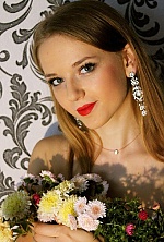 Ukrainian mail order bride Yuliya from Sumi with light brown hair and grey eye color - image 4