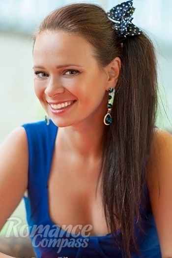 Ukrainian mail order bride Elizaveta from Dnipro with brunette hair and green eye color - image 1