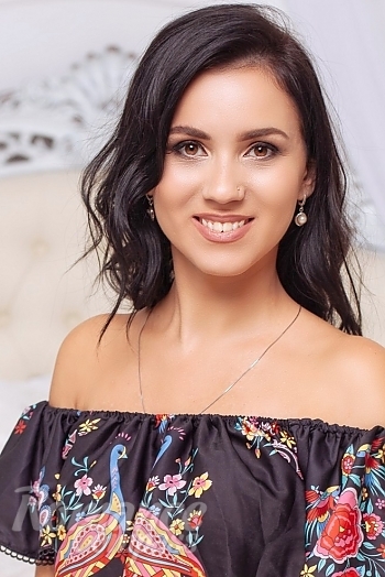 Ukrainian mail order bride Marina from Kiev with black hair and brown eye color - image 1