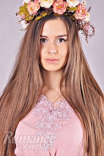 Ukrainian mail order bride Sofia from Kiev with light brown hair and brown eye color - image 1