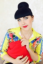 Ukrainian mail order bride Vita from Kharkov with black hair and blue eye color - image 9