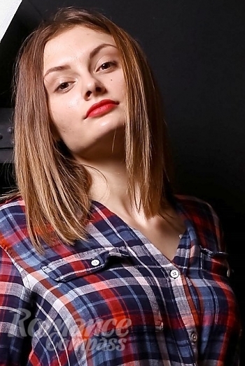 Ukrainian mail order bride Ekaterina from Alexandria with light brown hair and hazel eye color - image 1