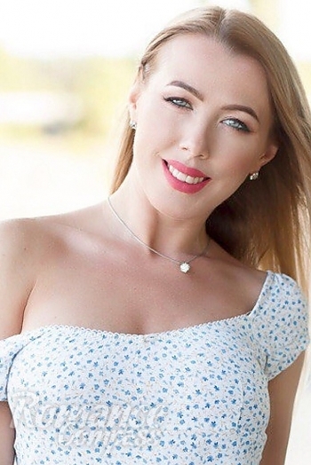 Ukrainian mail order bride Elena from Kharkiv with blonde hair and blue eye color - image 1