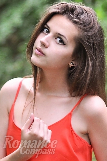 Ukrainian mail order bride Rozalia from Kamensk with brunette hair and brown eye color - image 1
