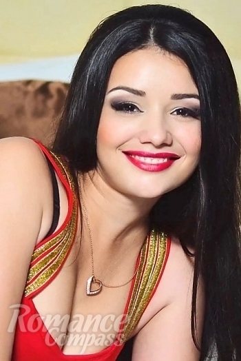 Ukrainian mail order bride Alina from Kherson with black hair and brown eye color - image 1