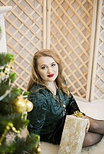 Ukrainian mail order bride Oksana from Kiev with auburn hair and hazel eye color - image 4