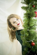 Ukrainian mail order bride Oksana from Kiev with auburn hair and hazel eye color - image 7
