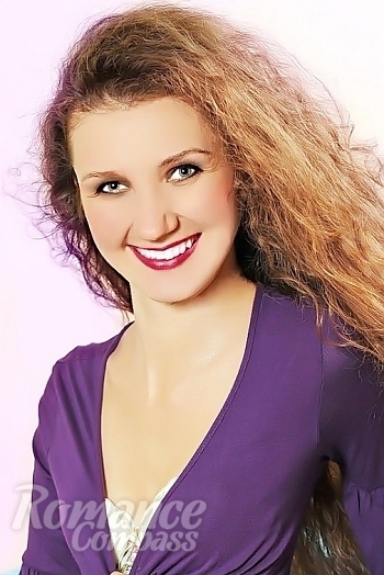 Ukrainian mail order bride Alexandra from Lugansk with light brown hair and grey eye color - image 1