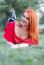 Ukrainian mail order bride Lilia from Gorlovka with auburn hair and green eye color - image 3