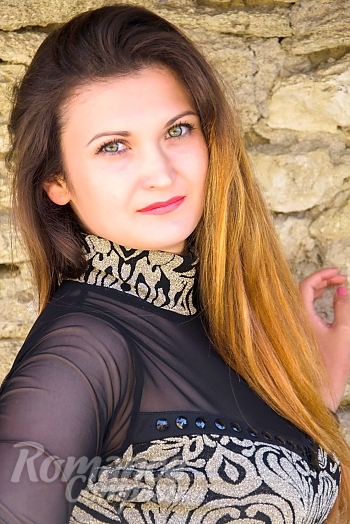 Ukrainian mail order bride Anastasia from Nikolaev with brunette hair and green eye color - image 1