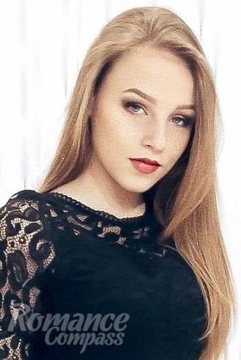 Ukrainian mail order bride Valery from Lugansk with light brown hair and blue eye color - image 1