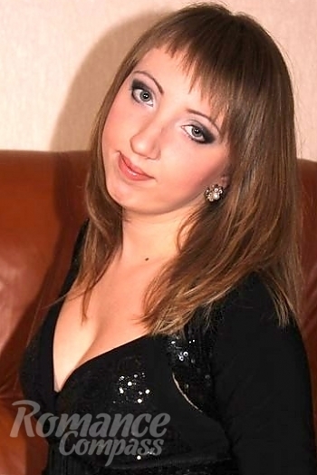 Ukrainian mail order bride Natalya from Voznesenka with light brown hair and hazel eye color - image 1