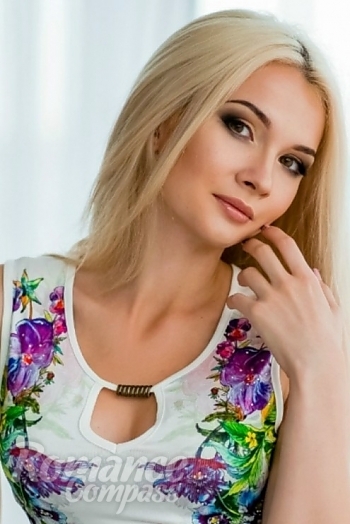 Ukrainian mail order bride Nastya from Kharkiv with blonde hair and brown eye color - image 1