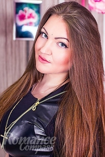 Ukrainian mail order bride Yana from Odessa with brunette hair and grey eye color - image 1